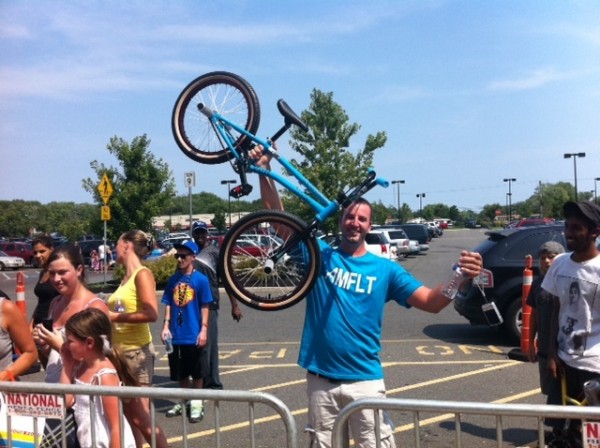 Jason drove 3 hours to watch the demo and ended up taking home the complete Flatware bike!
