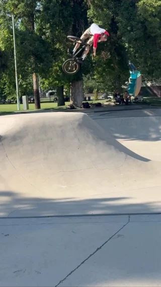 Race | Odyssey BMX